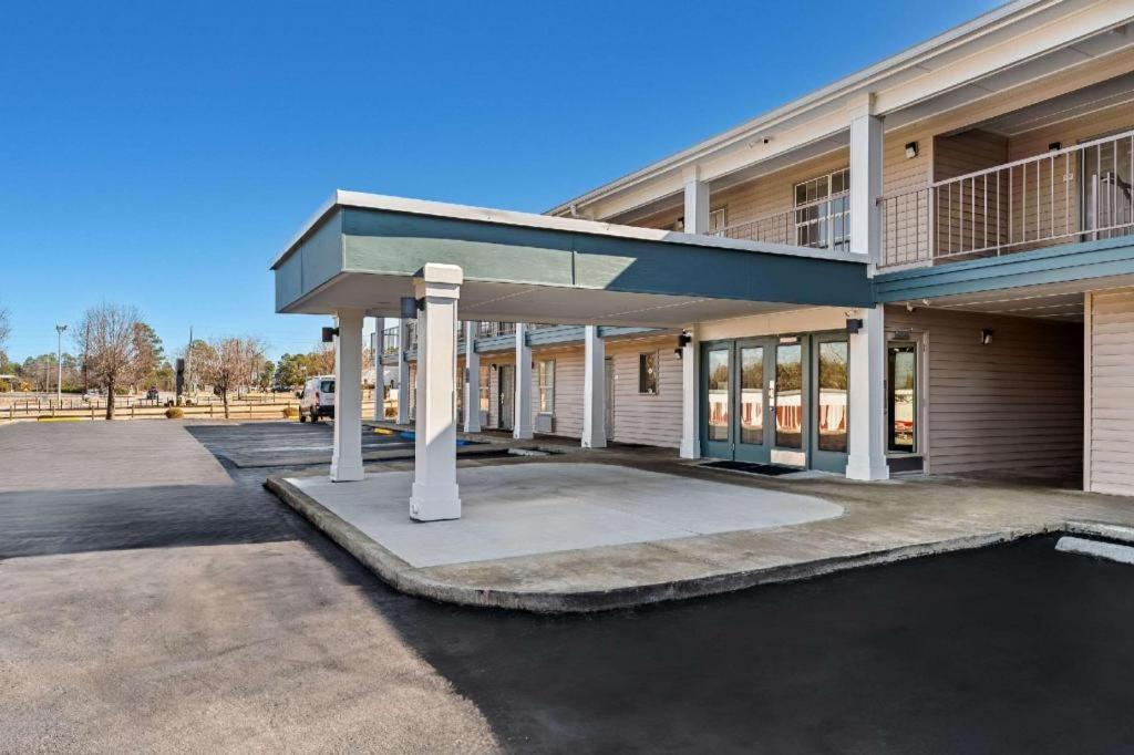 Quality Inn Eastman Buitenkant foto